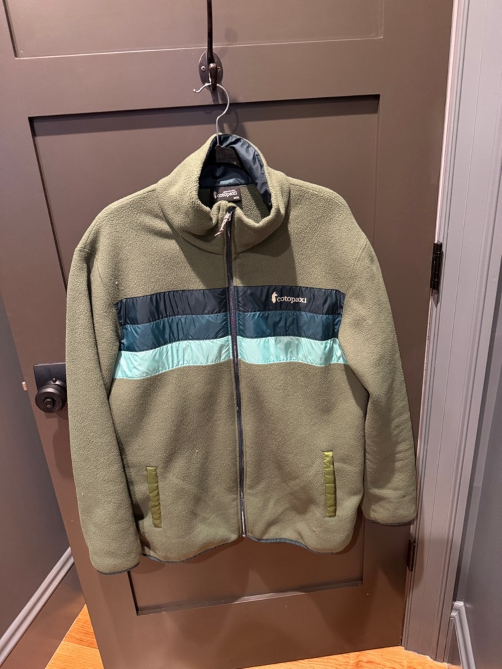 Cotopaxi Men’s Olive Green Fleece Jacket with Navy and Aqua Stripes XXL